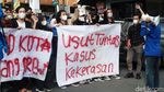 Mahasiswa Demo di Depan Markas Polres Sukabumi Kota