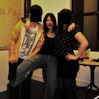 Seorang pria dari tempatnya bekerja part-time mencoba mencium dan meraba area intim Sinead. Namun, ia tak berani melaporkan kejadian tersebut kepada orang terdekat. Kehidupan Sinead memasuki tahap baru saat perempuan yang bercita-cita menjadi kintakawan atau ahli pengarsipan, masuk kuliah di Glasgow University. Kala itu, Sinead yang mengambil jurusan sejarah dan arkeologi sudah berusia 19 tahun. (Foto: Twitter)