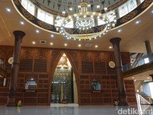 Rekomendasi Masjid Ikonik untuk Salat Idul Fitri di Mojokerto