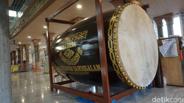 Masjid Agung Darussalam mojokerto