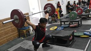 Penuh Keringat, Begini Latihan Tim Angkat Besi Hadapi Sea Games Hanoi