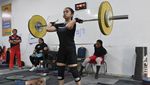 Penuh Keringat, Begini Latihan Tim Angkat Besi Hadapi Sea Games Hanoi
