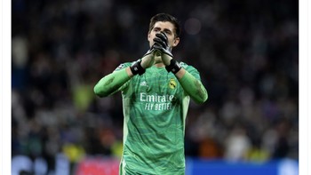 Chelsea mengejek mantan kipernya yang pindah ke Madrid, Thibaut Courtois, tapi sang kiper gemilang penampilannya. Foto: Twitter