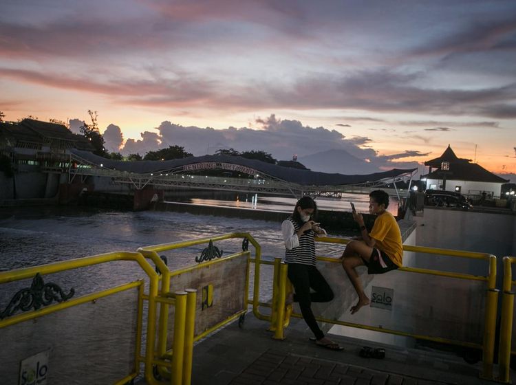 Menanti Buka Puasa di Taman Bendung Tirtonadi Solo