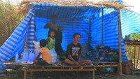 Otoritas Thailand mengatakan situasi di sisi perbatasan Myanmar telah membaik sehingga pihak berwenang Thailand memfasilitasi pemulangan sukarela ke sisi Myanmar.  
