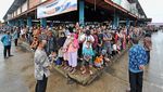 Jokowi Sapa Pedagang dan Bagi BLT di Pasar Angso Duo Jambi