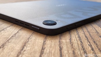 Snapdragon 870 menjadi dapur pacunya dengan baterai 8.300 mAh. Foto: Adi Fida Rahman/detikINET