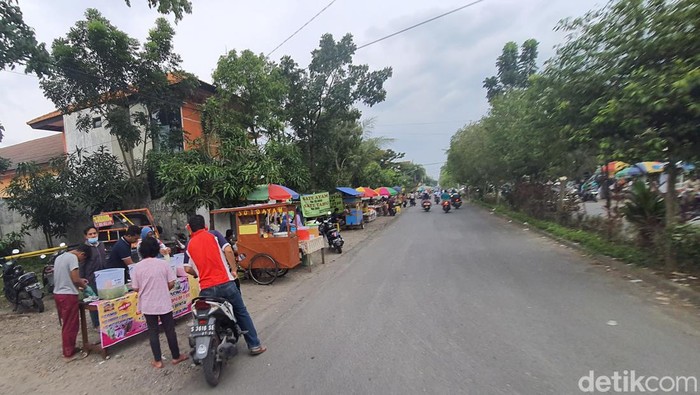 Pasar takjil di Mojokerto