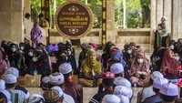Pesantren Ramadan yang digelar oleh Angkatan Muda Sabilal Muhtadin Banjarmasin tersebut diikuti 421 peserta dari pelajar tingkat SD, SMP, SMA dan Sederajat serta masyarakat umum dengan memberikan materi tentang tauhid, baca tulis Alquran, akhlak dan materi umum lainnya.