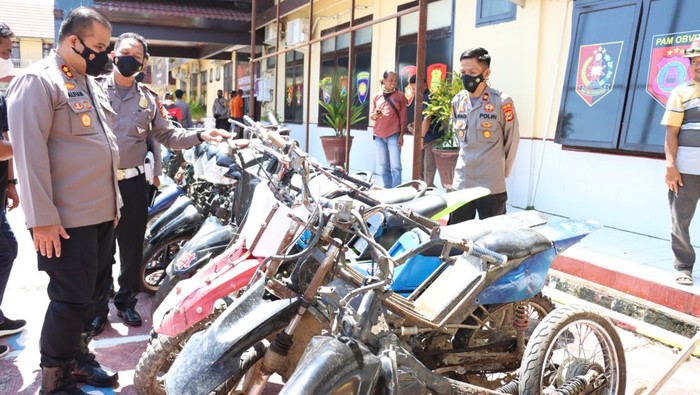 Polisi mengungkap kasus curanmor dengan 28 barang bukti motor curian di Luwu Utara (Dok. Istimewa)