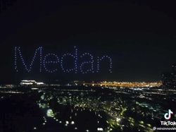 Potret Spektakuler Lamar Kekasih Pakai 150 Drone