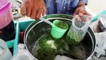 Bulan Ramadan, Pedagang Es Cendol di Bandung Raup Untung