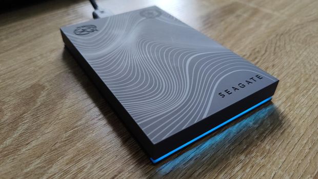 Review Beskar Ingot Drive, HDD Eksternal Tampilan Mewah Kemampuan Wah Review Beskar Ingot Drive, HDD Eksternal Tampilan Mewah Kemampuan Wah