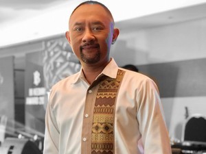 Profil Lengkap Ronal Surapradja, Komedian Calon Wagub Jabar