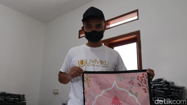 Sajadah travel Ummiku.