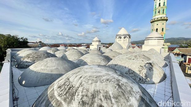 Sejarah Masjid Al-Muhajirin Pinrang yang dibangun dengan putih telur tanpa kerangka besi (detikSulsel/Muchlis Abduh)