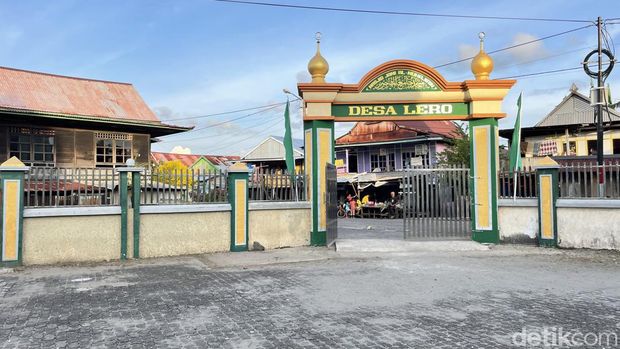 Sejarah Masjid Al-Muhajirin Pinrang yang dibangun dengan putih telur tanpa kerangka besi (detikSulsel/Muchlis Abduh)