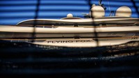Salah satu sanksi yang paling disorot publik dunia adalah penyitaan superyacht milik orang-orang kaya Rusia yang dilakukan sejumlah negara seperti Inggris, Prancis hingga Italia.