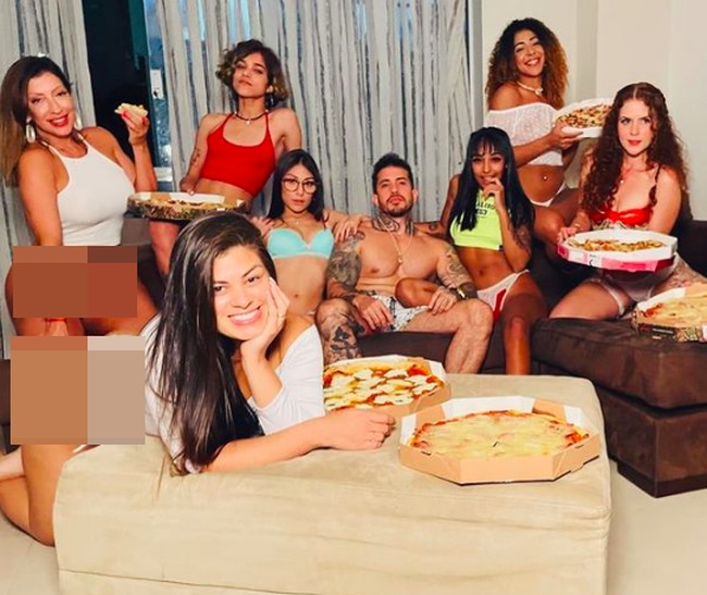 “Aku punya mimpi dan keinginan untuk memiliki 10 istri. Aku kini hanya punya satu anak perempuan. Tapi aku ingin punya anak dari masing-masing istriku,” ungkap Arthur, seperti dikutip dari Daily Star. Foto: dok. Instagram/@arthurourso