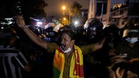 Unjuk rasa ini memprotes kondisi ekonomi Sri Lanka yang kian memburuk.