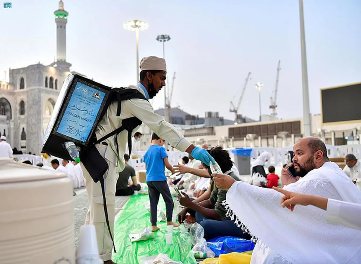 Berita Haji: Lambaian Kaabah: Air zam-zam dihadkan 5kg seorang