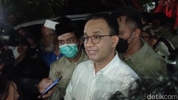 Gubernur DKI Jakarta Anies Baswedan di Masjid Kampus UGM, Kamis (7/4/2022).
