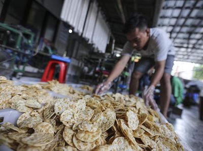 Rezeki Ramadan! Produsen Keripik Tempe Kebanjiran Order