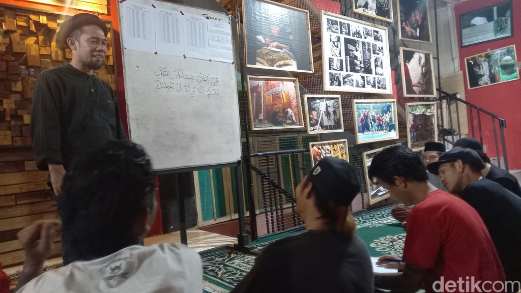 Halim Ambiya pendiri Pondok Tasawuf Underground. (Khairul Ma'arif/detikcom)