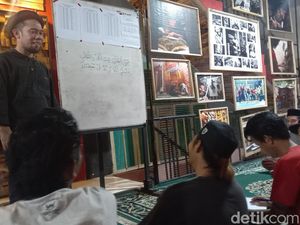 Pondok Tasawuf Underground Ajari Wirausaha, Angkat Pendidikan Anak Jalanan