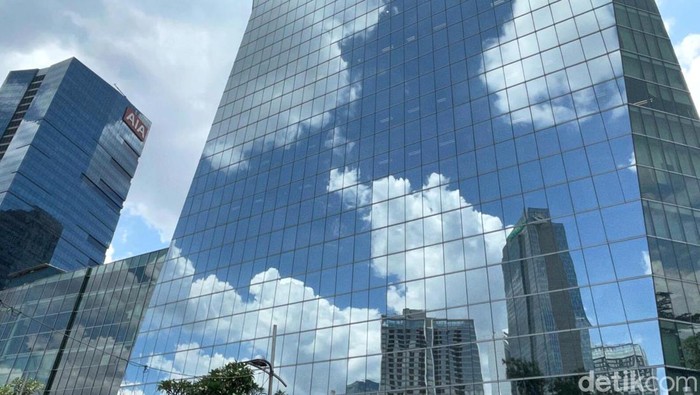 Mengapa Langit Biru dan Awan Putih? Simak Penjelasan Ilmiahnya!