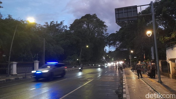 Jalan arah Istana Bogor sudah bisa dilalui usai massa demo bubar