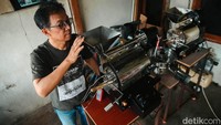 Gunardi membuat minicaff karena kecintaannya terhadap kopi dan melihat pangsa pasar yang ada di dalam negeri.