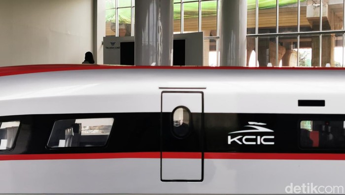Kereta Cepat Jakarta-Bandung