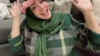 Terakhir ini pose ceria Mama Rieta, banyak dukungan yang mengalir untuk Mama Rieta tentang kabar perceraiannya ini.  Foto: Instagram @rieta_amilia