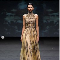 Fashion show Hian Tjen di Arab Fashion Week 2022 berlangsung di Dubai Design Distict, Uni Emirat Arab (UEA) pada Jumat 25/3/2022. Foto: Dok. Instagram @hiantjen.