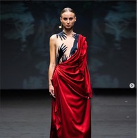 Fashion show Hian Tjen di Arab Fashion Week 2022 berlangsung di Dubai Design Distict, Uni Emirat Arab (UEA) pada Jumat 25/3/2022. Foto: Dok. Instagram @hiantjen.