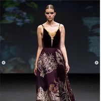 Fashion show Hian Tjen di Arab Fashion Week 2022 berlangsung di Dubai Design Distict, Uni Emirat Arab (UEA) pada Jumat 25/3/2022. Foto: Dok. Instagram @hiantjen.