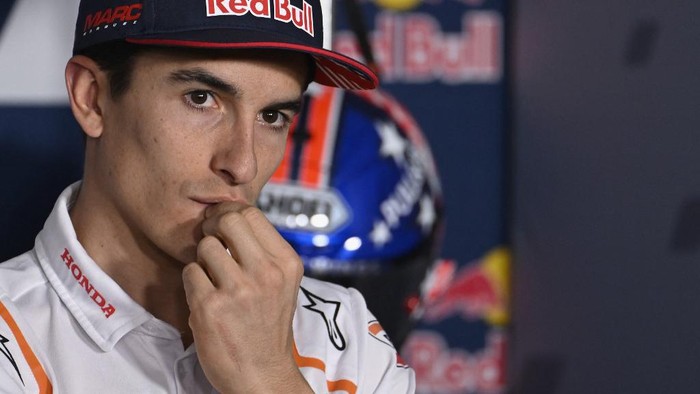 AUSTIN, TEXAS - APRIL 07: Marc Marquez of Spain and Repsol Honda Team looks on during the press conference pre-event during the MotoGP Of The Americas - Previews on April 07, 2022 in Austin, Texas.   Mirco Lazzari gp/Getty Images/AFP (Photo by Mirco Lazzari gp / GETTY IMAGES NORTH AMERICA / Getty Images via AFP)