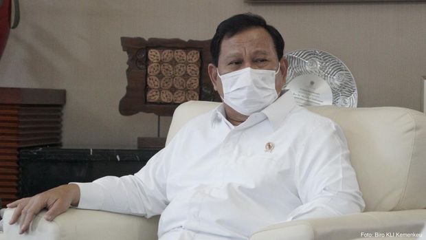 Menteri Pertahanan Letnan Jenderal TNI (Purn.) Prabowo Subianto melakukan pertemuan dengan Menteri Keuangan Sri Mulyani Indrawati di kantor pusat Kementerian Keuangan, Jakarta, Kamis (7/4/2022) pagi. (Dok: Kementerian Pertahanan RI) Menteri Pertahanan Letnan Jenderal TNI (Purn.) Prabowo Subianto melakukan pertemuan dengan Menteri Keuangan Sri Mulyani Indrawati di kantor pusat Kementerian Keuangan, Jakarta, Kamis (7/4/2022) pagi. (Dok: Kementerian Pertahanan RI)