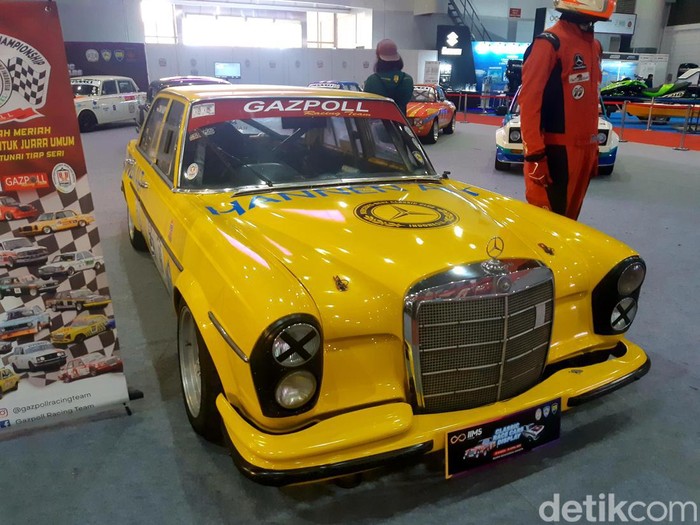 Mobil lawas di IIMS 2022 Mobil lawas di IIMS 2022