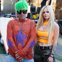 Sebelum tunangan dengan Avril Lavigne, Mod Sun pernah terlihat hubungan asmara dengan Bella Thorne.  Foto: Instagram/@modsun