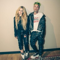 Sejak itu hubungan mereka kian dekat, bukan lagi sebatas rekan bisnis. Foto: Instagram/@modsun