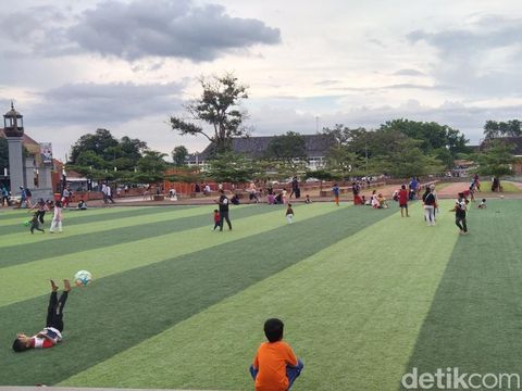 Ngabuburit di Alun-alun Majalengka