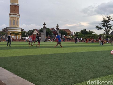 Ngabuburit di Alun-alun Majalengka
