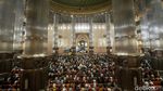 Pekan Pertama Puasa, Salat Jumat di Masjid Istiqlal Tak Berjarak