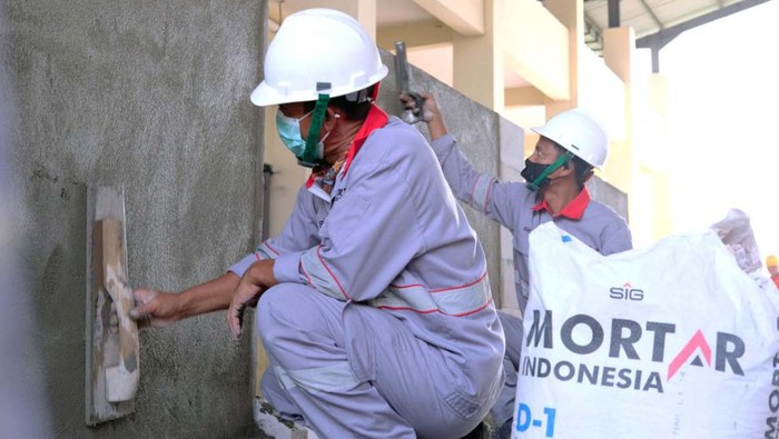 Pelatihan untuk Tenaga Konstruksi Semen Indonesia Group gelar pelatihan untuk tenaga konstruksi. Acara itu digelar di tiga wilayah yaitu Palembang, Sumatera Selatan, DKI Jakarta dan Surabaya.