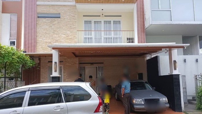 Penampakan rumah peramook bank di Jaksel