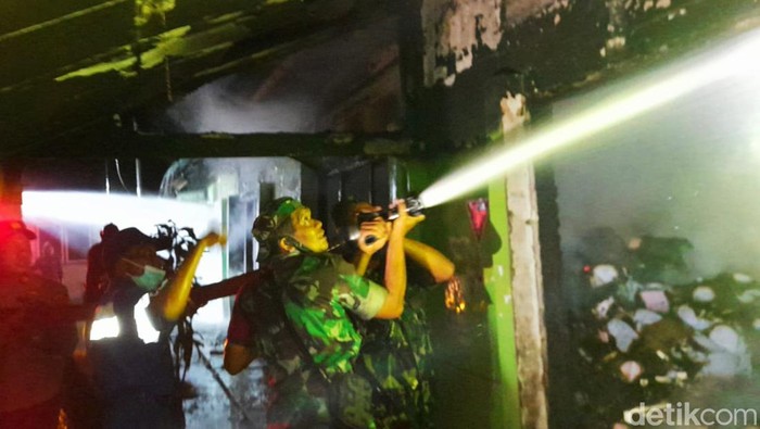 rumah sakit bakti husada banyuwangi terbakar