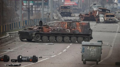 Rusak Berat-Hancur Lebur, Kendaraan Tempur Rusia Ditelantarkan di Ukraina