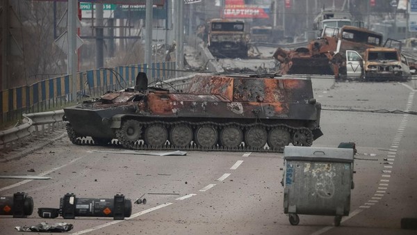 Rusak Berat-Hancur Lebur, Kendaraan Tempur Rusia Ditelantarkan di Ukraina